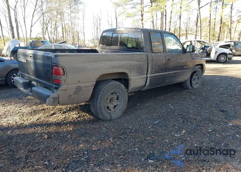 2001 Dodge Ram 1500 St из США, поврежденный, VIN 3B7HC13Y81G816677